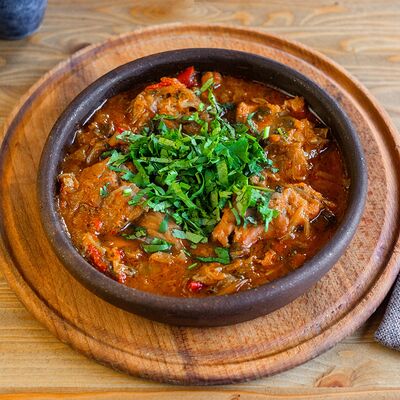 Чахохбили из курицы в Хинкальная на Руставели по цене 680 ₽