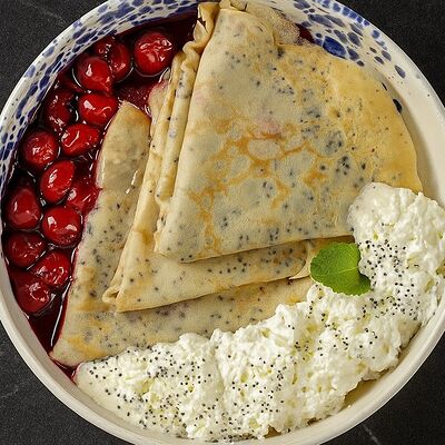 Блины с маком и вишней в Morioka по цене 504 ₽
