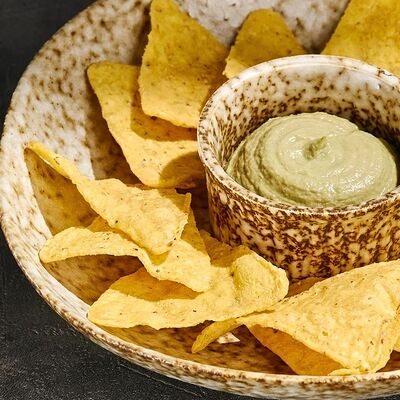 Начос с гуакамоле в Гастробар DOM по цене 390