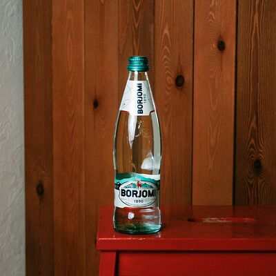 Вода минеральная Borjomi газированная в ЮжанеГорожане по цене 348 ₽