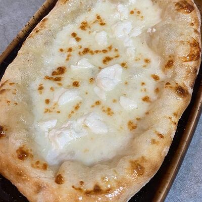 Пиццета сырная в ДВА ОТЦА по цене 290 ₽