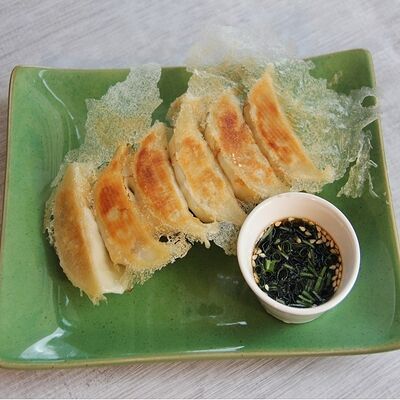 Гедза с курицей в Pomidoroff по цене 390 ₽