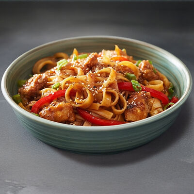 Wok с курицейв SASHIMI по цене 615 ₽