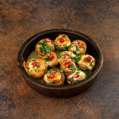 Шампиньоны, запечённые с сыром сулугуни в Кинза по цене 460 ₽