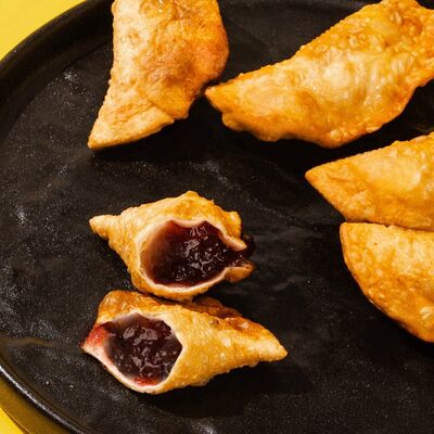  Чебурек Ми с вишневым джемом в Чебурекми по цене 210 ₽