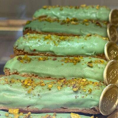 Эклер Фисташковыйв Sky dolci по цене 210 ₽