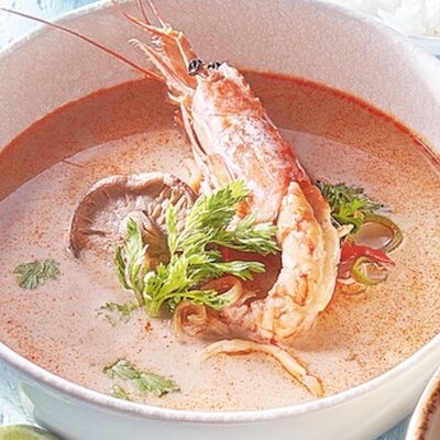 Суп Тайский кокосовый суп с креветками и кальмарами в Черетто море по цене 1370 ₽