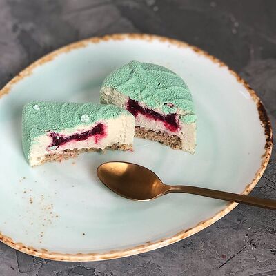 Пирожное Матча-Вишня в Tortterry по цене 180