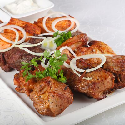 Шашлык из cвинoй шеи в Мансарда по цене 1280 ₽