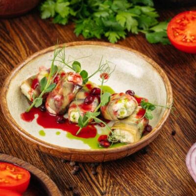 Рулетики из баклажана с сулугуни в Гуру по цене 510 ₽