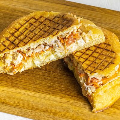 Гирос со свининой и сыром в Шашлык №1 по цене 420 ₽