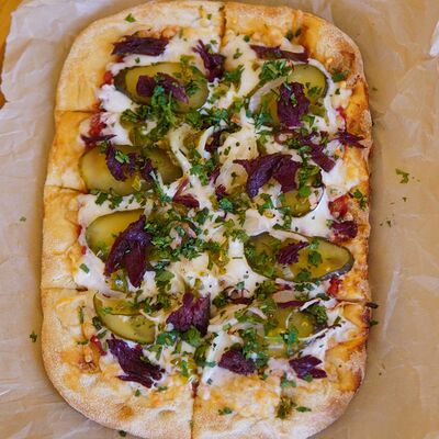 Пицца с томленой говядиной в Ешь Мясо BISTRO по цене 1200 ₽