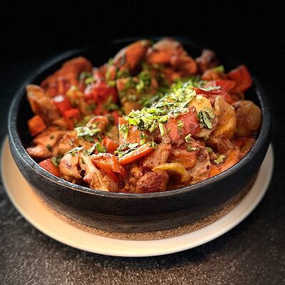 Жаркое из куриного бедра в Шампур по цене 690 ₽