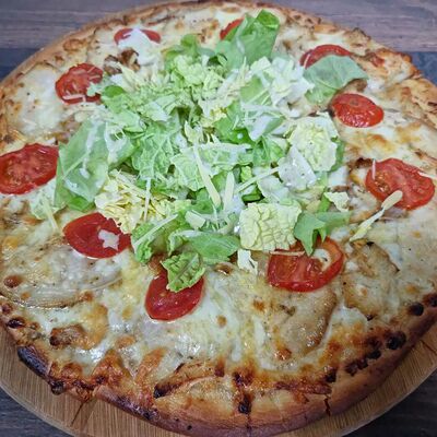 Пицца Цезарь в Великолепный век по цене 750 ₽