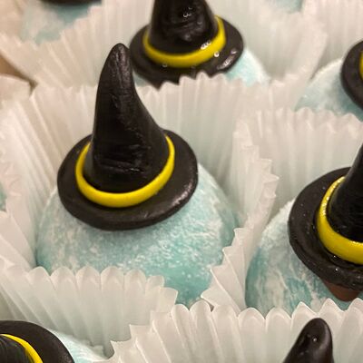 Моти Хэллоуин Шляпа ведьмыв Премиум десерты по цене 450 ₽