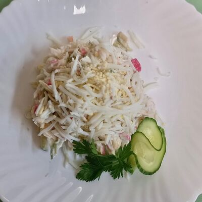 Салат Бриз в Кафе Времена по цене 430 ₽