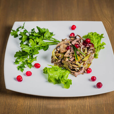 Салат Журавинны в Комедия по цене 22 р.