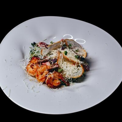 Цезарь с креветками в Лаверна по цене 890 ₽