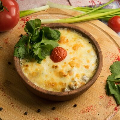 Мясо по-кавказски в Гурман студия по цене 470 ₽