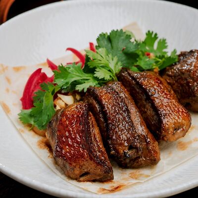 Шашлык из утки с яблочным пюре, орехом кешью в Съели Сумели по цене 1200 ₽