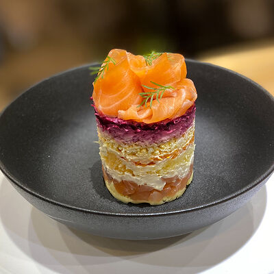 Лосось слабосоленый под шубой в Picasso по цене 1200 ₽