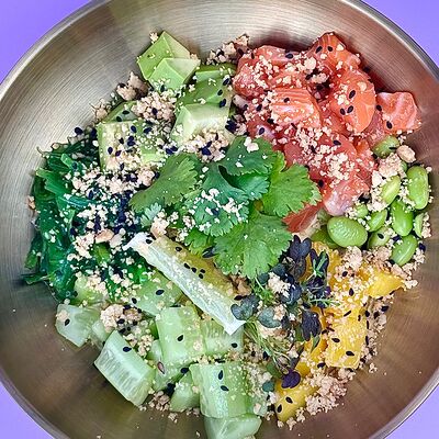 Поке с форелью в Просто Азия x Десертория по цене 850 ₽