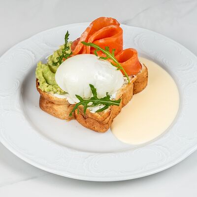 Бенедикт с лососемв Date по цене 820 ₽