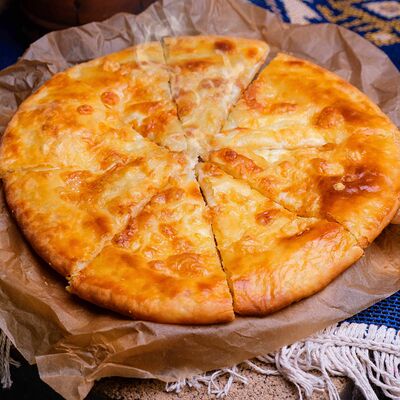 Хачапури по-имеретински в Кафе кавказской кухни Хурма по цене 450 ₽