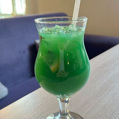 Безалкогольный Коктейль Тропический Микс со льдом в ОстроVok по цене 380 ₽