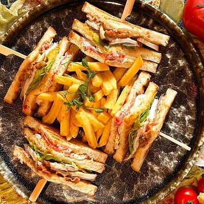 Клаб сэндвич в Красножар по цене 1030 ₽