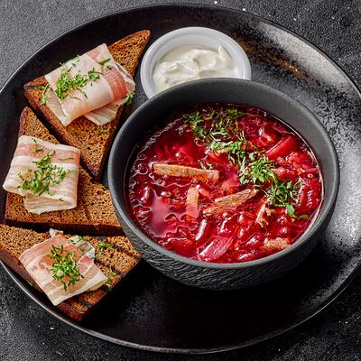 Борщ с домашним сальцем в Британника Север по цене 498 ₽