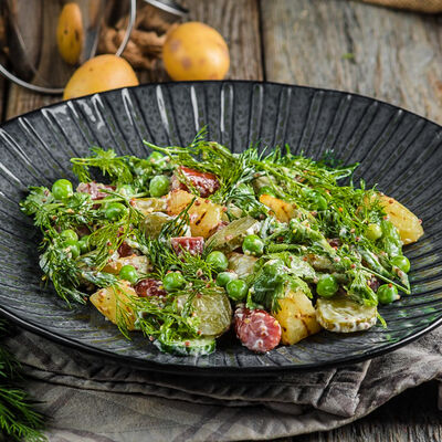 Картофельный салат с охотничьими колбасками в Пряности & Радости на Московском по цене 420 ₽