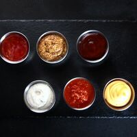 Соус Барбекю Heinz в Gellert Bar