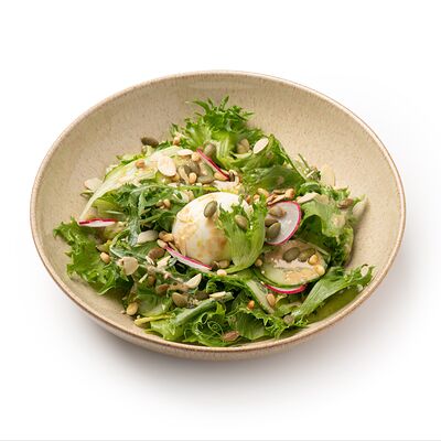 Зеленый салат с яйцом в Делюсь добром по цене 715 ₽