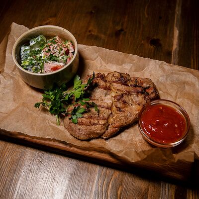 Свиная шейка в маринаде в Серебряная Fabrika по цене 750 ₽