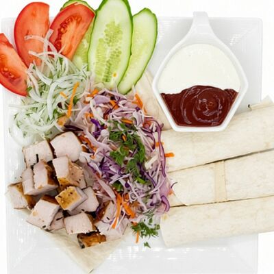 Открытая шаурма с курицей в Чиксы на Углях по цене 775 ₽