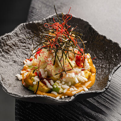 Попкорн Креветка с авокадо и манго-карри в Neoni по цене 850 ₽