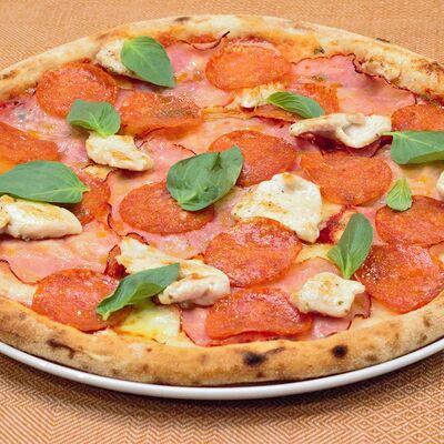 Пицца Мясная в Trattoria Siesta по цене 1250 ₽