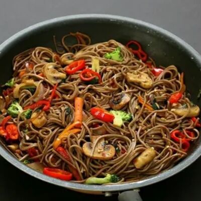 Соба с курицейв Азиатка по цене 500 ₽