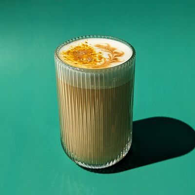 Сырный латте с солёной карамелью в SunSet по цене 320 ₽