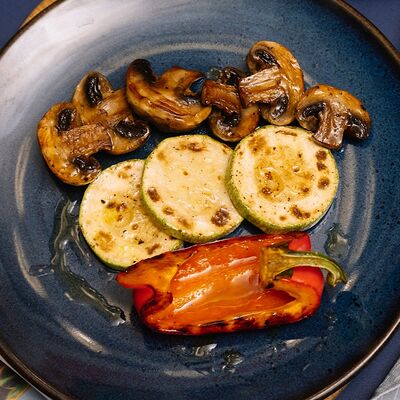 Овощи гриль с кокосовым соусом в Ойкумена по цене 310 ₽