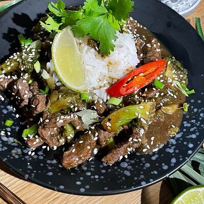 Говядина с брокколи по-китайски в Wok Street по цене 519 ₽