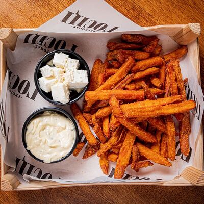 Батат фри с сыром фета в Гости Рестопаб по цене 28 р.