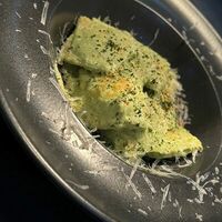 Равиоли с лососем в Moslounge & Bar