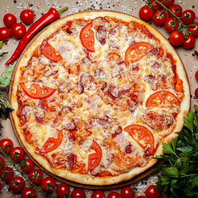 Пицца Мясная 33 см в Pizza Shop по цене 590 ₽