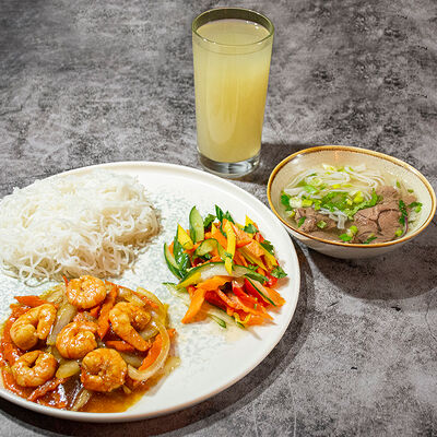 Вьет-комбо (соберите свой обед) в Вьетнамская кухня CYCLO по цене 175 ₽