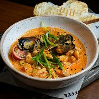 Соте из морепродуктов в соусе том ямв Dimcoffee