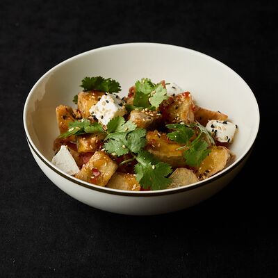 Салат с хрустящими баклажанами в Duran по цене 490 ₽