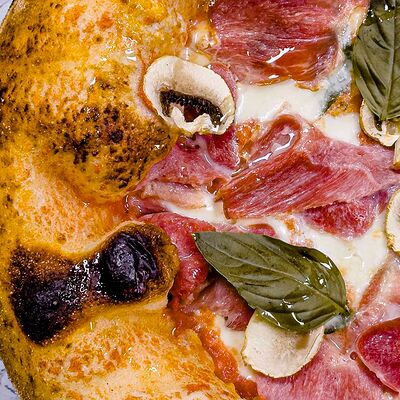 Прошутто котто с грибами в Пико пицца по цене 790 ₽