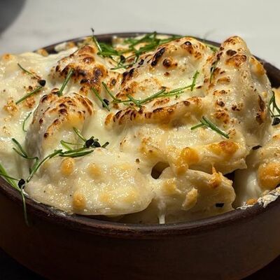 Пельмени из курицы, запечённые с сыромв JOY FOOD & WINE по цене 390 ₽